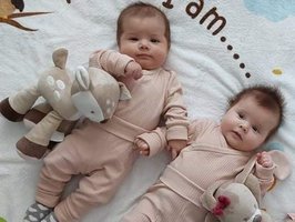 Ana & Nadia | Oktober 2021 | 2600/2500g | 47/48cm