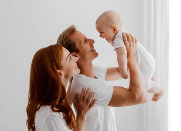 Mann und Frau mit Baby Mann und Frau mit Baby